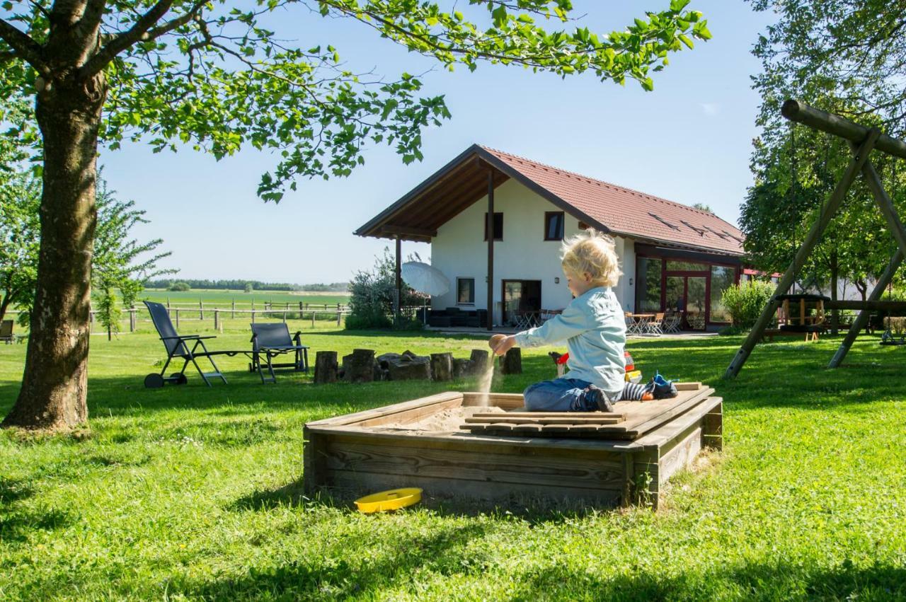 Sonnenblumenhof Guest House Muehlheim Exterior photo